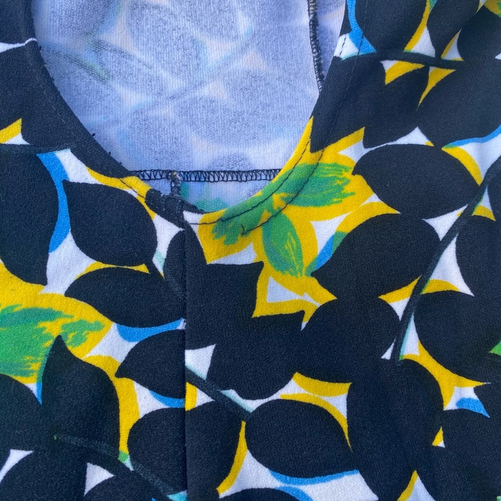 Bathing Suit - Picture 5 of 10